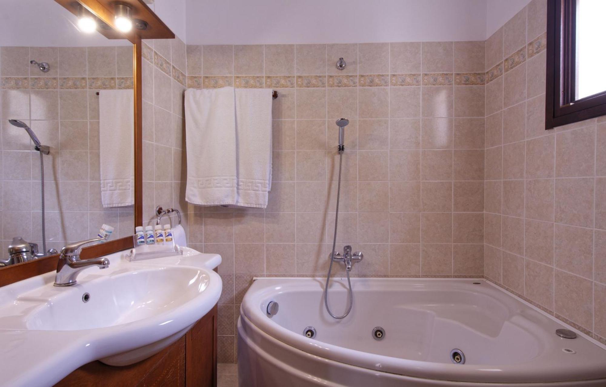 קאלה נרה Enalion Hotel מראה חיצוני תמונה